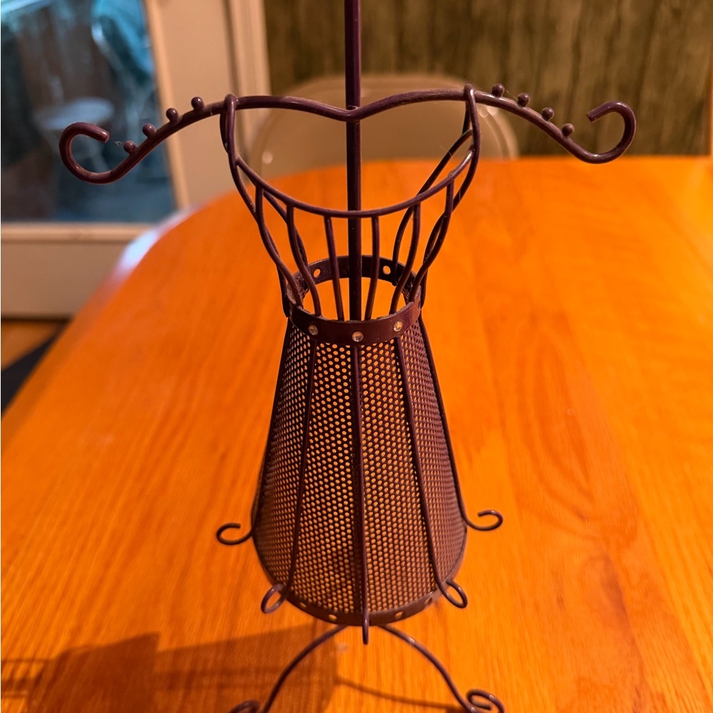Decorative Metal Jewelry Stand - Dark Purple
